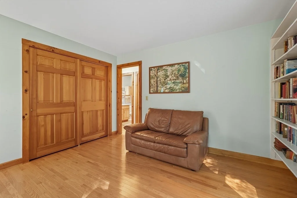 Photo of 166 Rocks Road