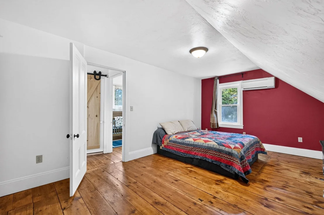 Photo of 87 River St