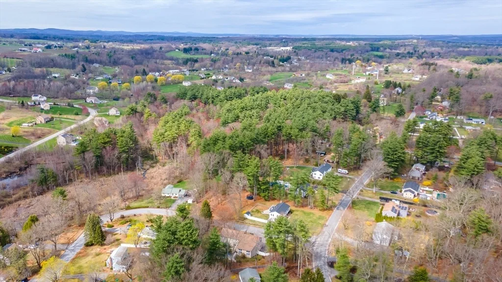 Photo of 12 Cole Farm Rd