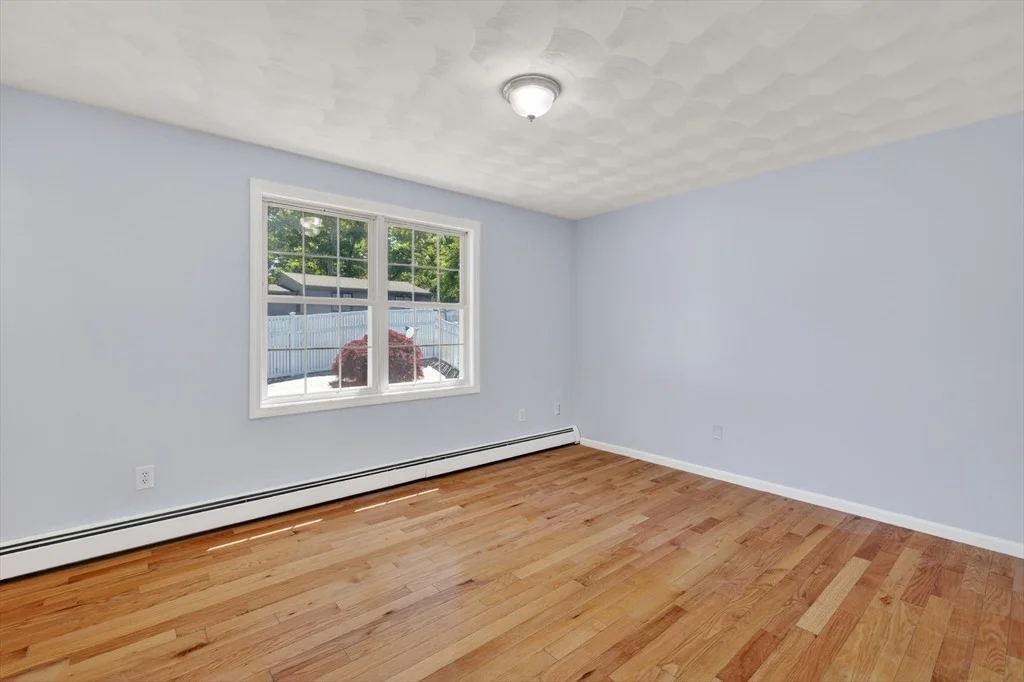 Photo of 3 Oak Leaf Cir