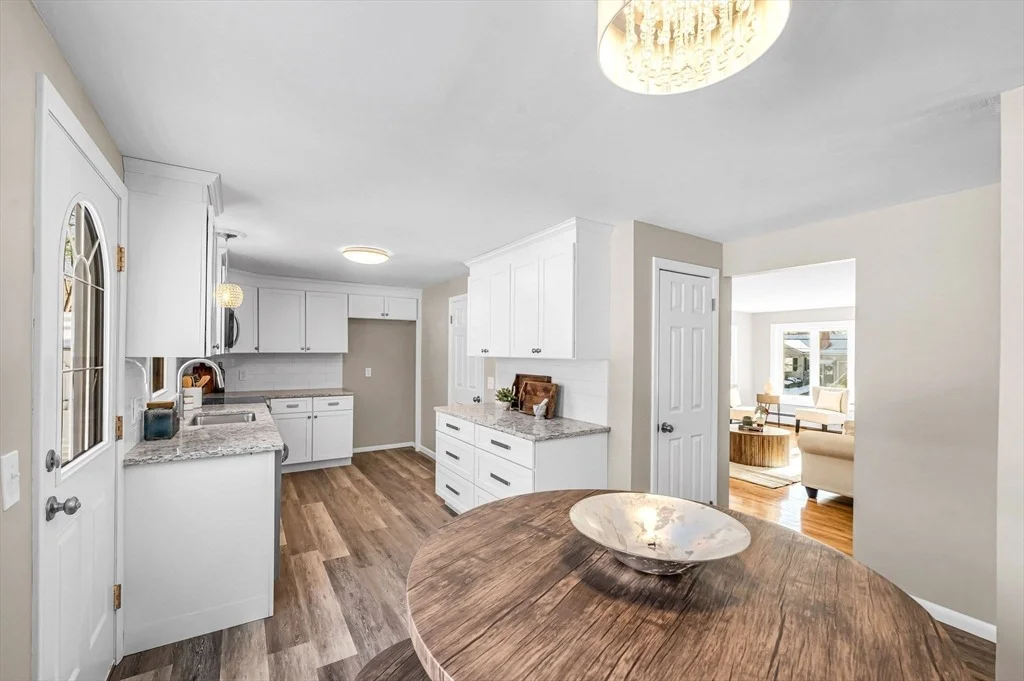 Photo of 32 Debra Dr