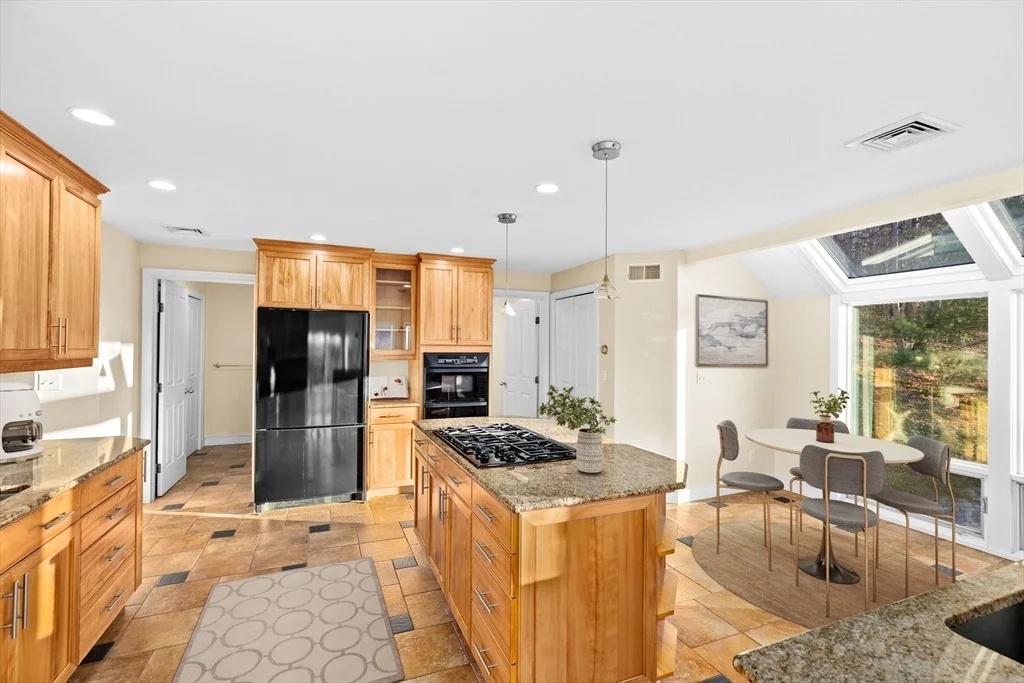 Photo of 56 River Rd