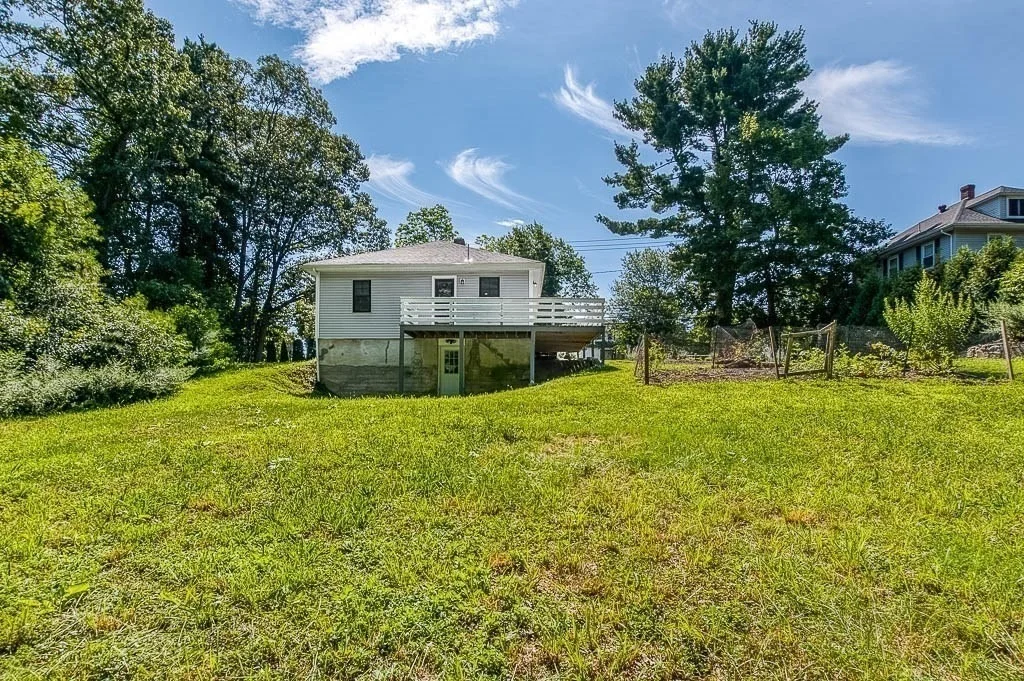 Photo of 1545 Main St