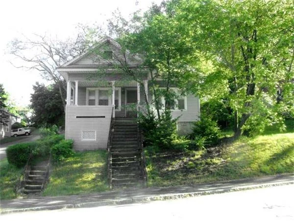 Photo of 165 Hamilton St