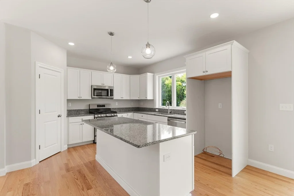 Photo of 66  2 Parish Rd.