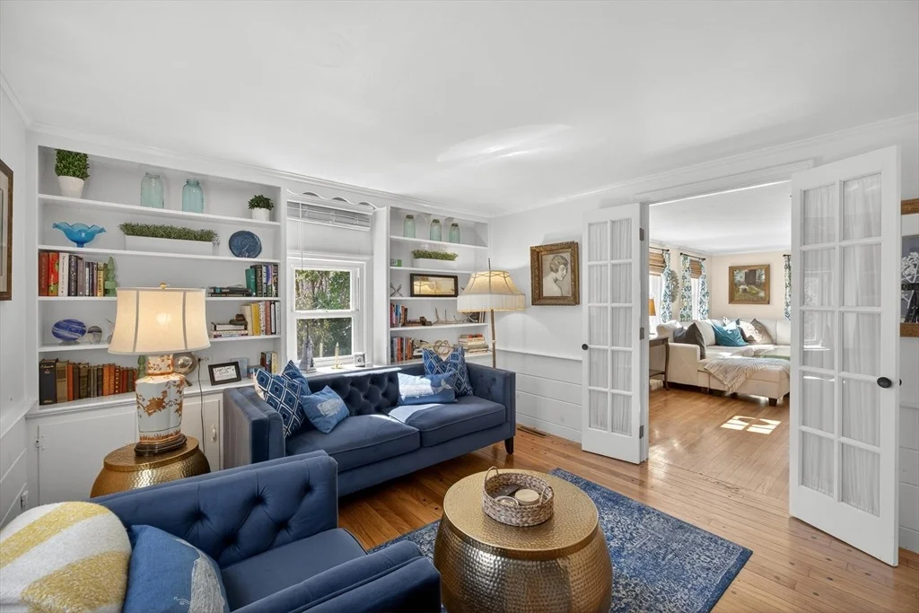 Photo of 14 Lovers Ln