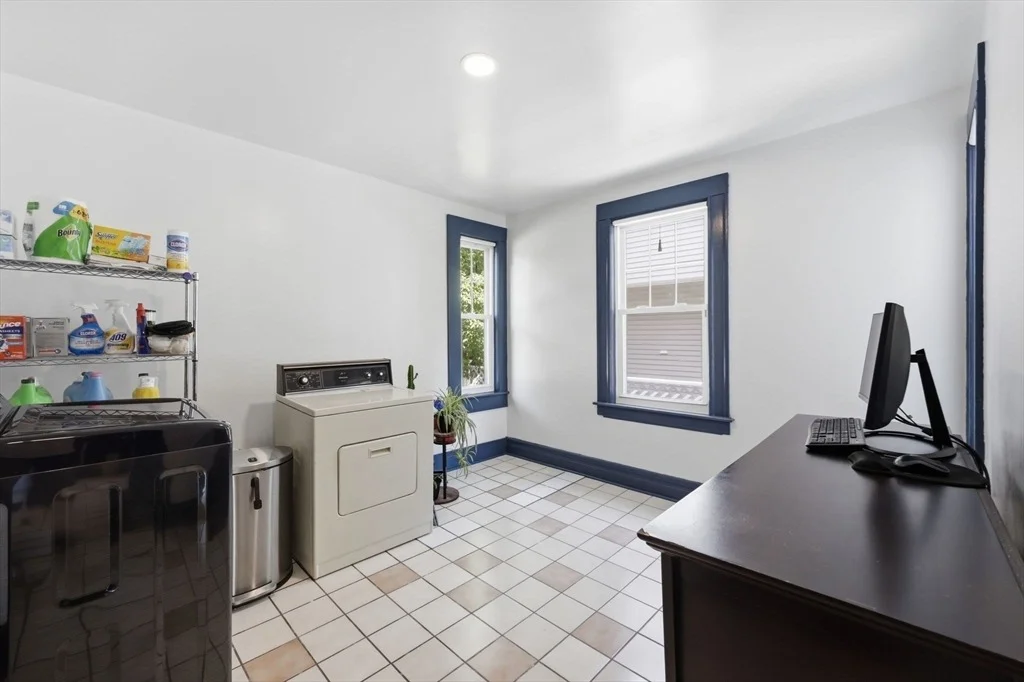 Photo of 585 Armory St