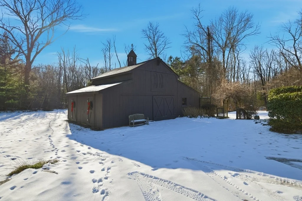 Photo of 4 Thayer Rd