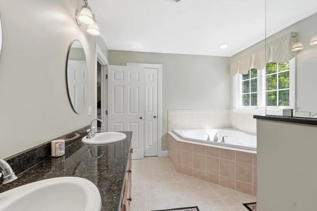 Photo of 74 Whipple Brook Road
