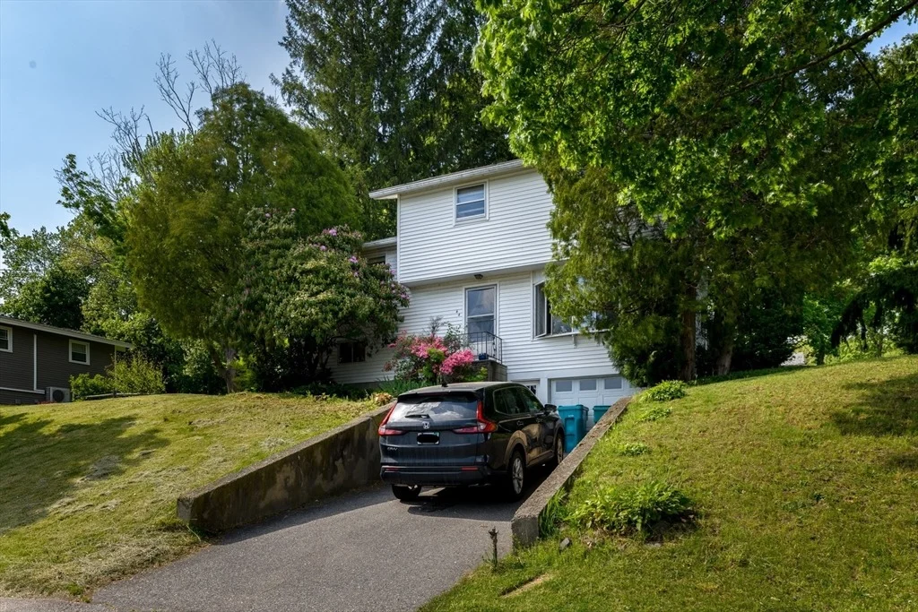 Photo of 44 Fort Meadow Drive