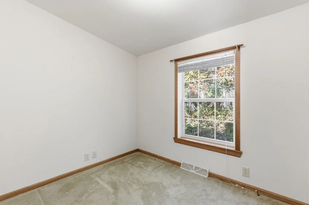 Photo of 15 Colonial Lane