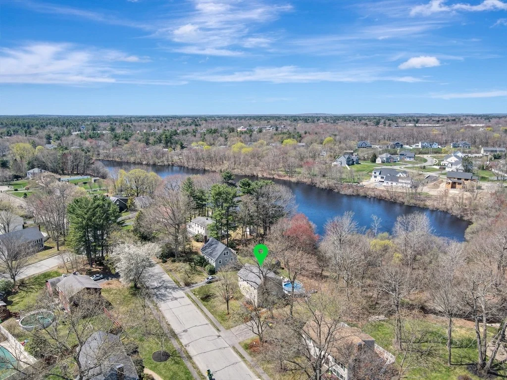 Photo of 15 Riverside Dr
