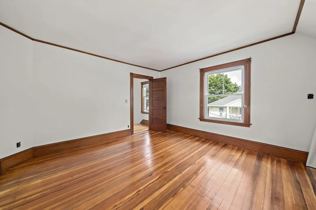 Photo of 8 May Avenue