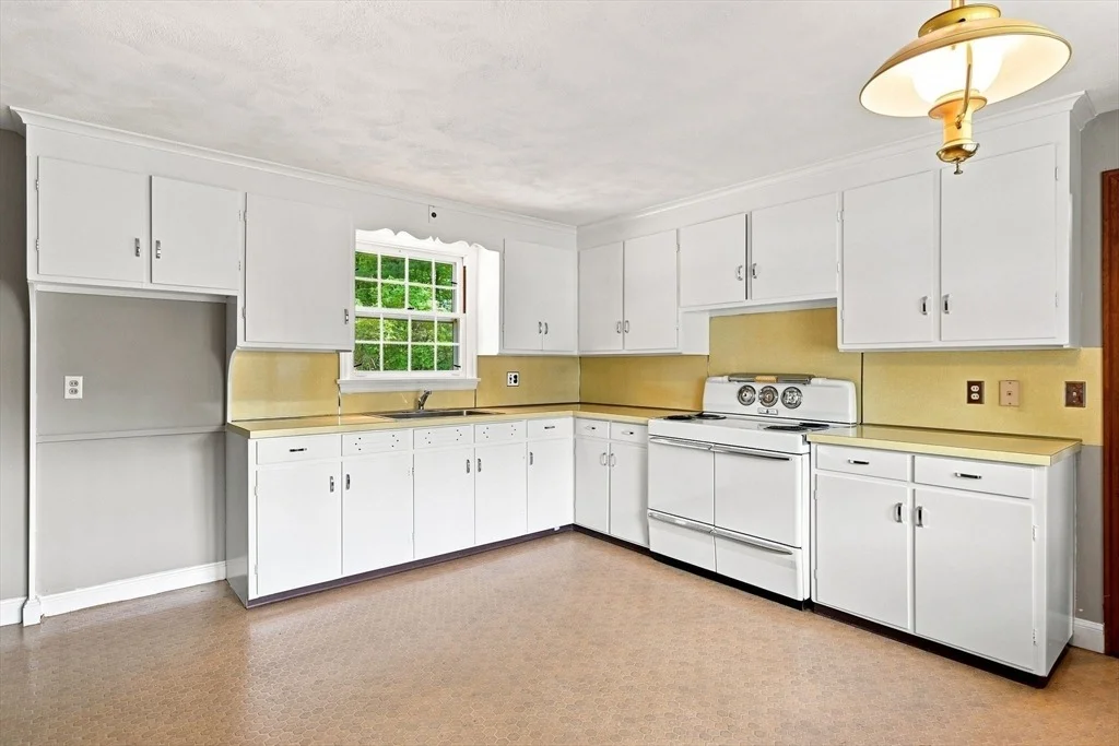 Photo of 92 Oak Hollow Rd