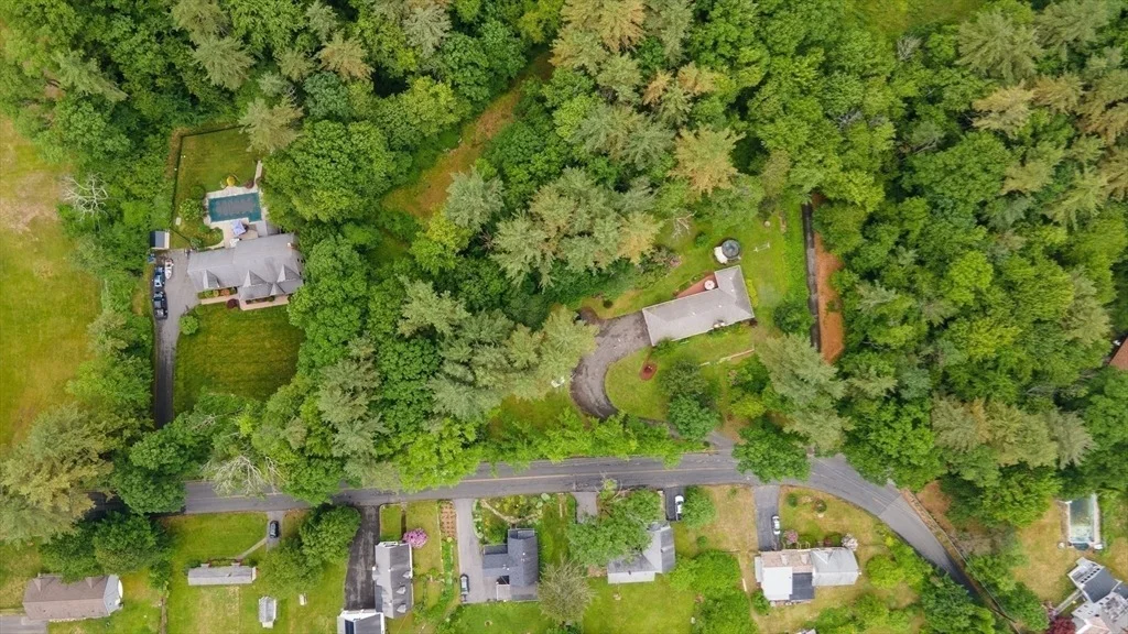 Photo of 148 Walnut Hill Rd
