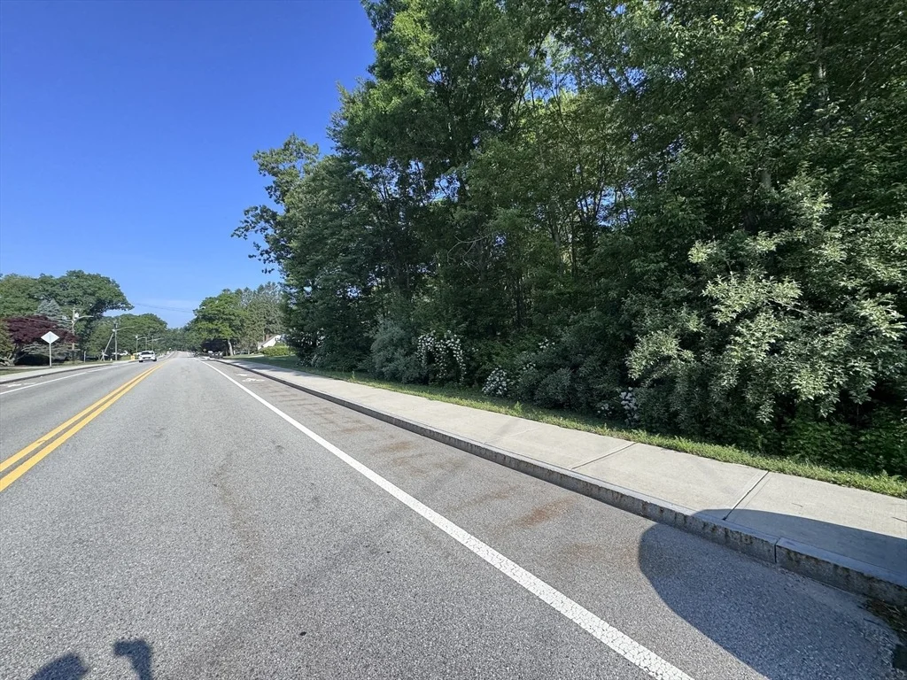 Photo of 36 Lake Parkway