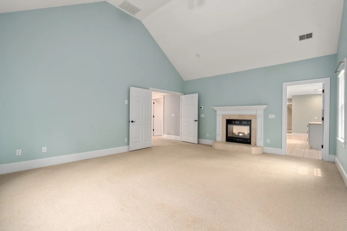 Photo of 220 Newtown Road