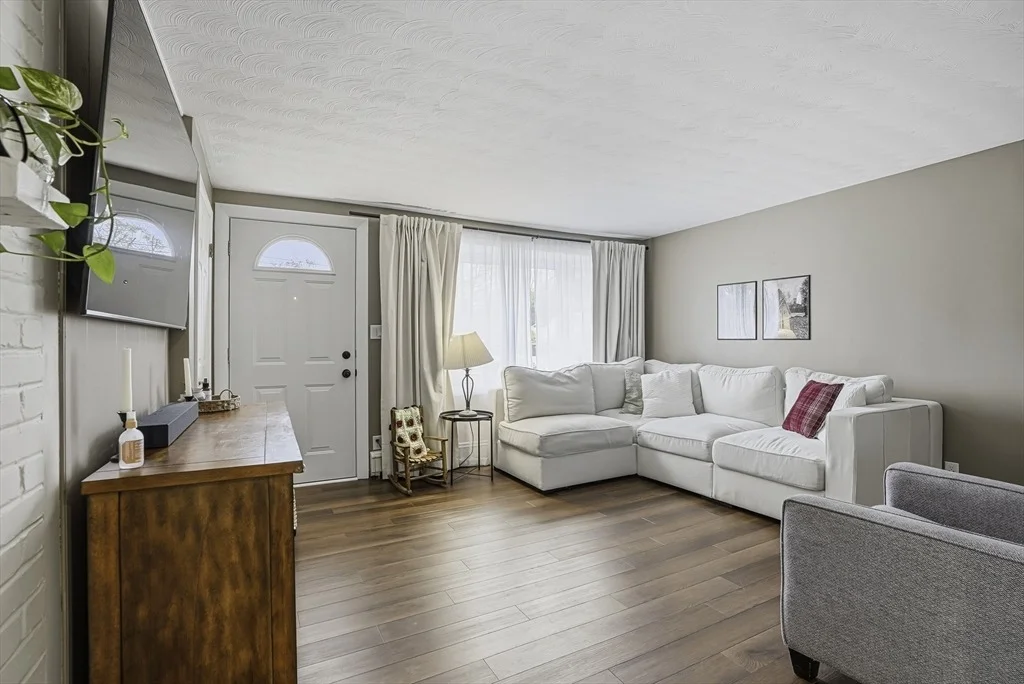 Photo of 18 Brookfield Ter