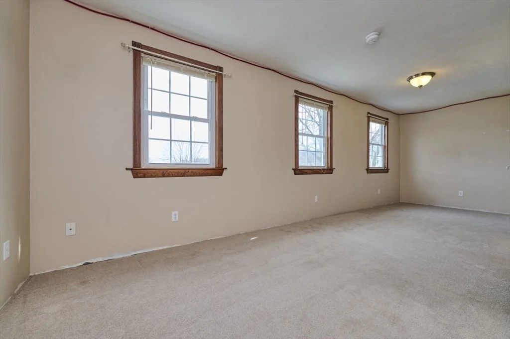 Photo of 12 Shore Rd