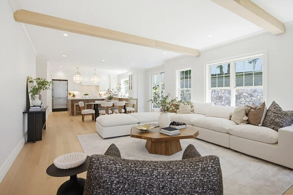 Photo of 70 Woodbine Circle