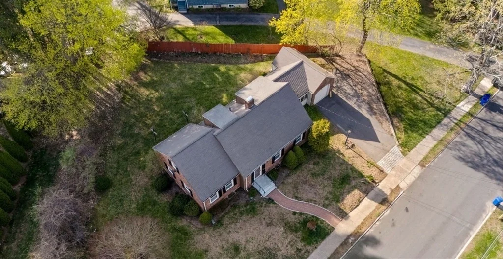 Photo of 89 Lewis Ave