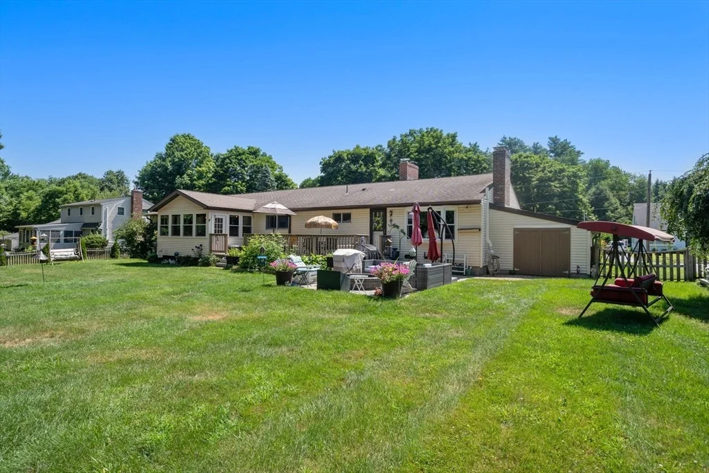Photo of 16 Burbank Lane