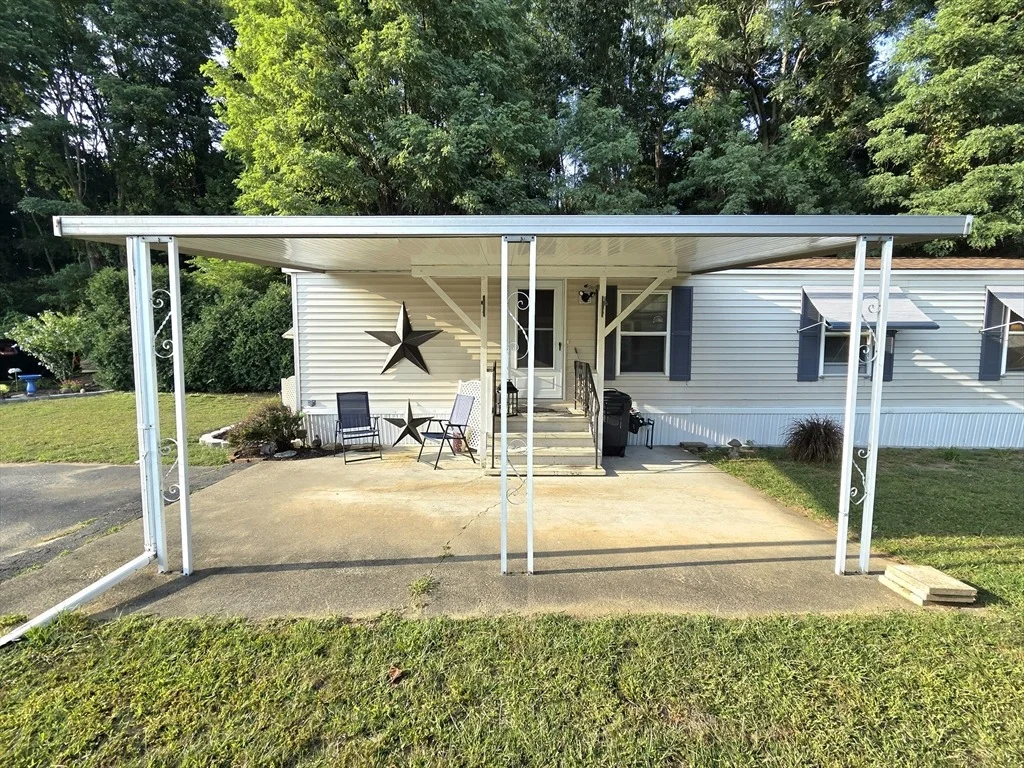 Photo of 72 Holiday Cir