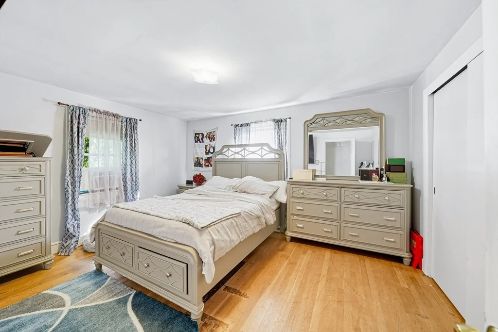 Photo of 20 Oakhill Dr