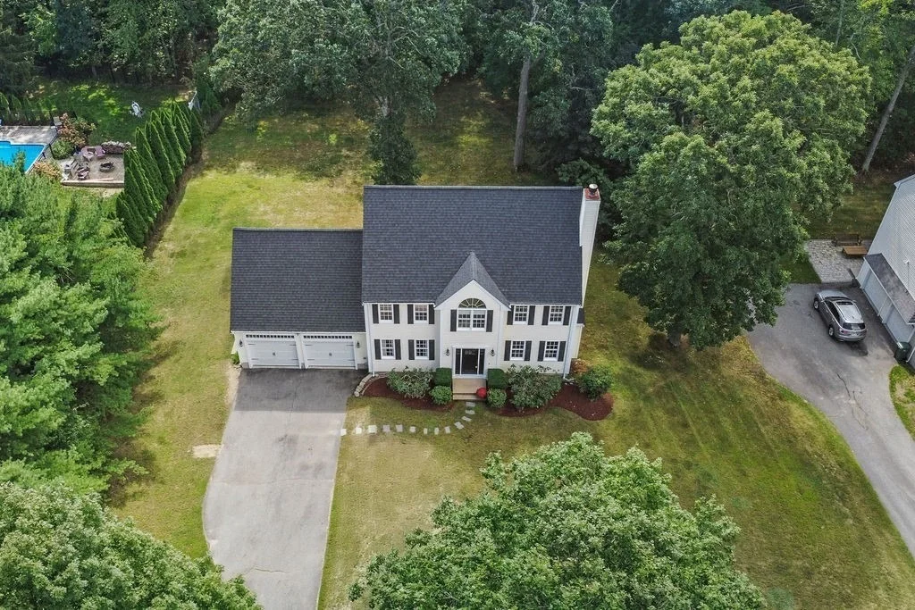 Photo of 15 River Edge Rd