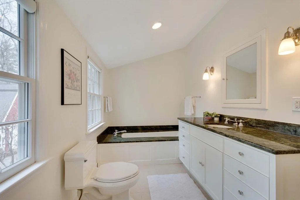 Photo of 134 Sandy Pond Rd