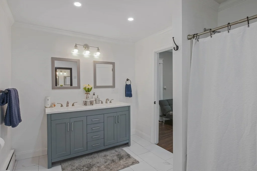 Photo of 576 Crescent St