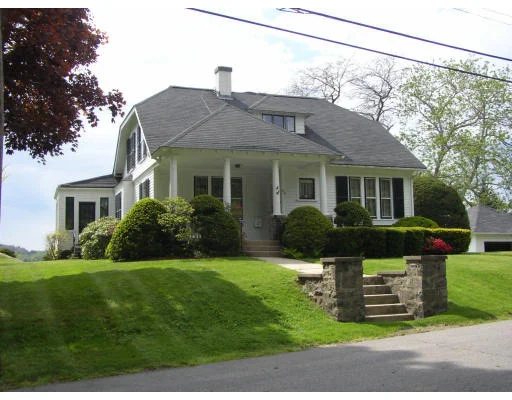 Photo of 479 Main Street