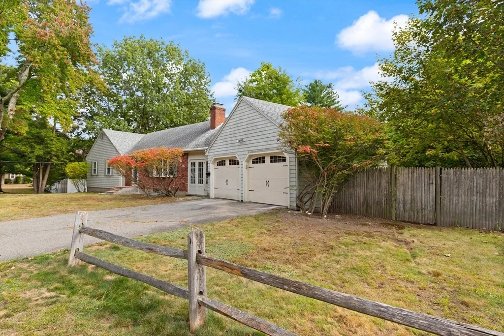 Photo of 12 Whitehall Lane