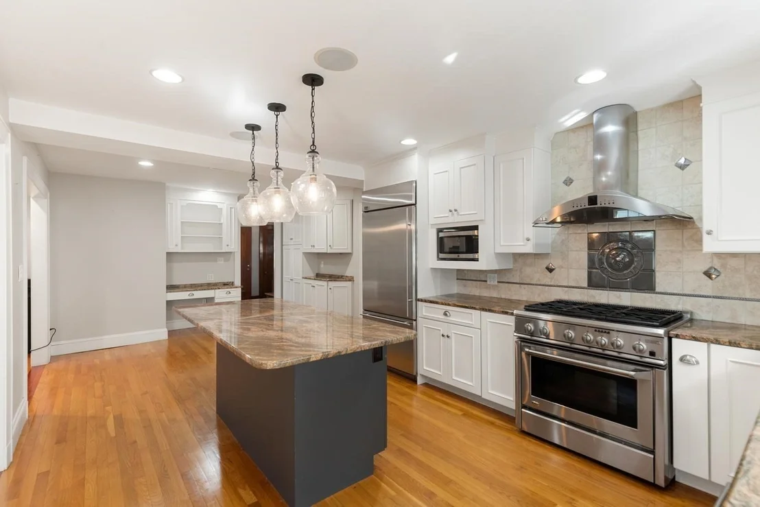 Photo of 85 Robbins Rd