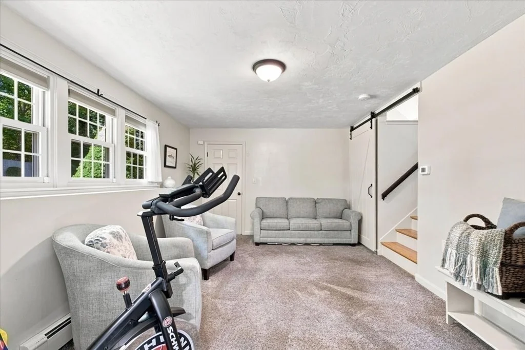 Photo of 3 Copper Beech Dr