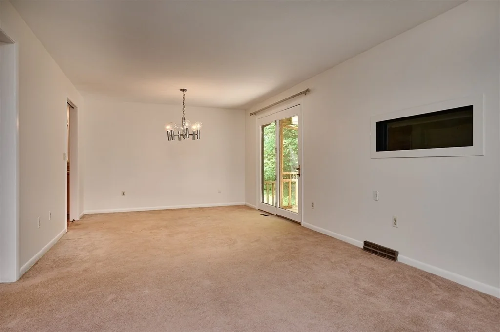 Photo of 15 Red Fox Ln