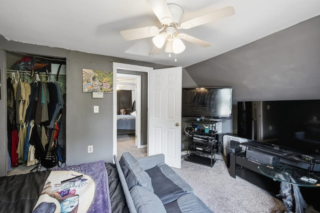 Photo of 18 Melvin Ave