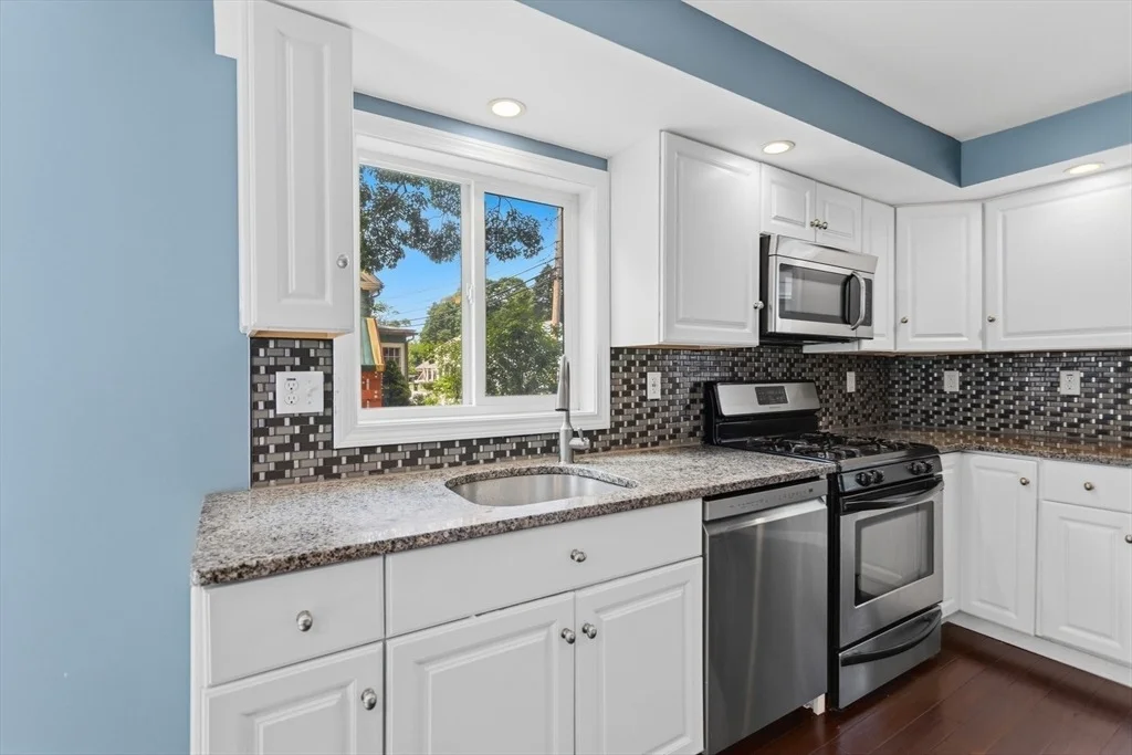 Photo of 10 Pine St