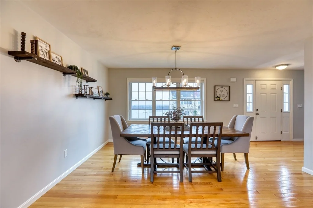 Photo of 44 Gedney Dr