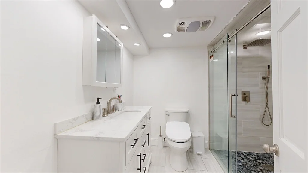 Photo of 28 Deforest St