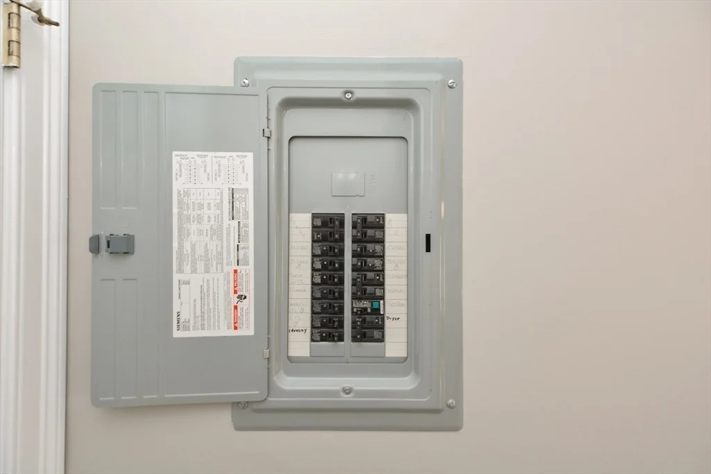 Photo of Unit D at 21 Wall St