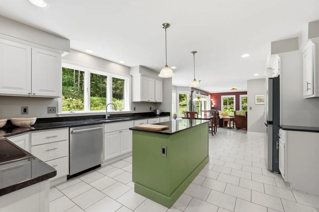 Photo of 46 Laurel Hill Rd