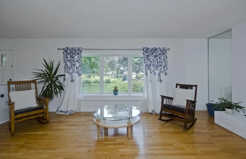 Photo of 271 Brookwood Drive