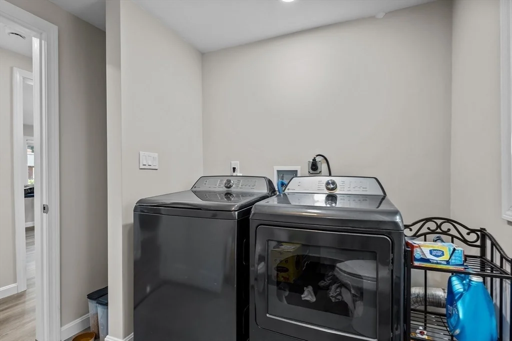 Photo of 5 Squire Ln