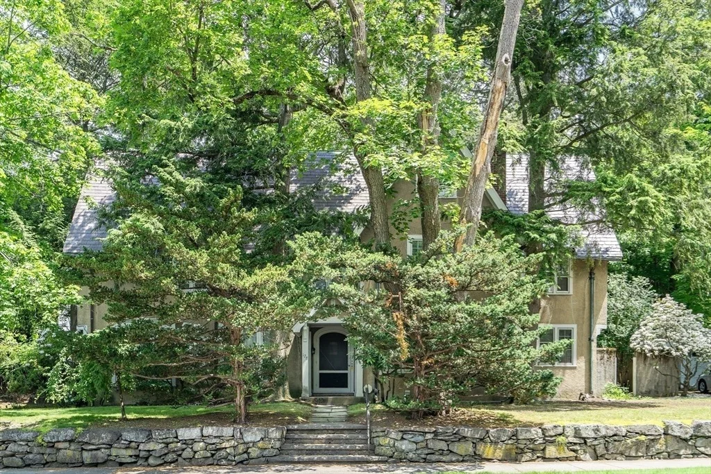 Photo of 128 Dudley St