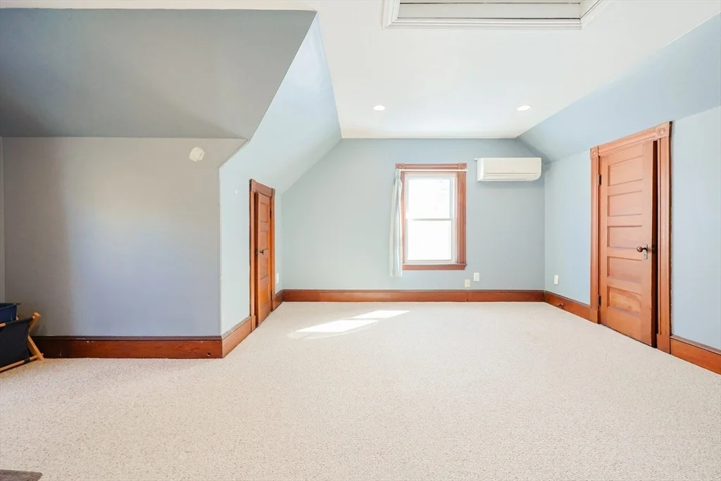 Photo of 50 Riverside Pl