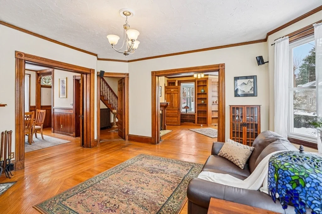 Photo of 36 Winnemay St