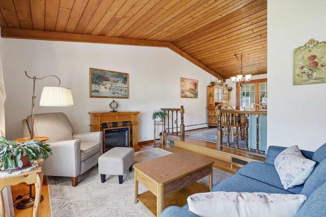 Photo of 105 Higher Brook Dr