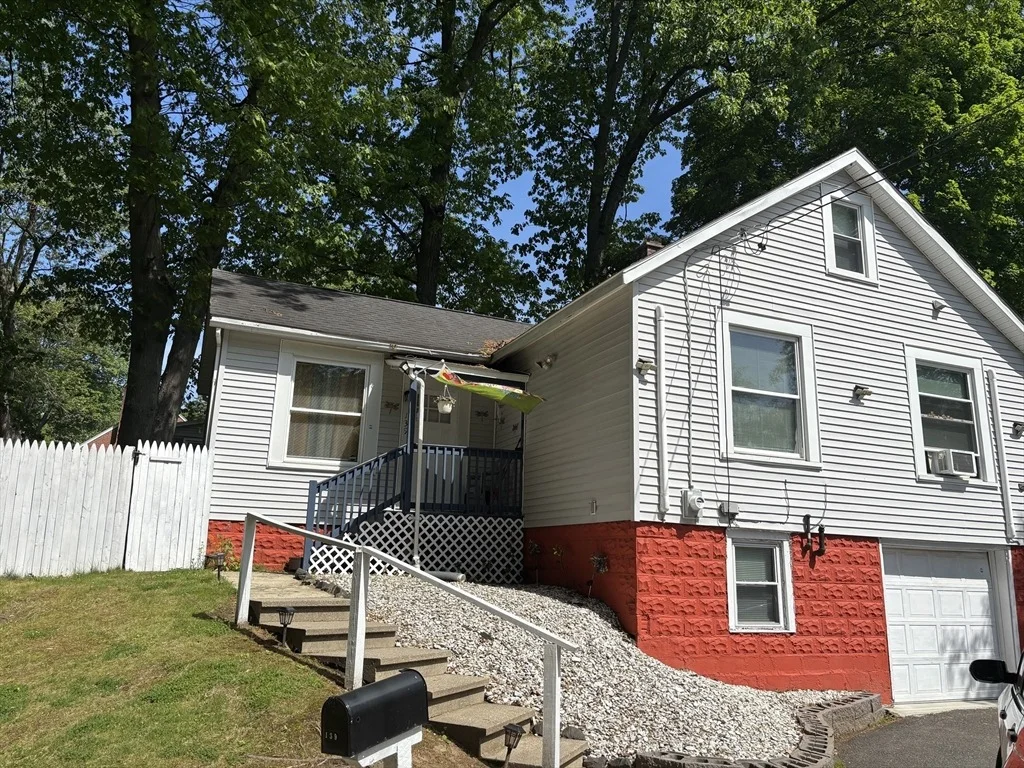 Photo of 139 Tiffany St