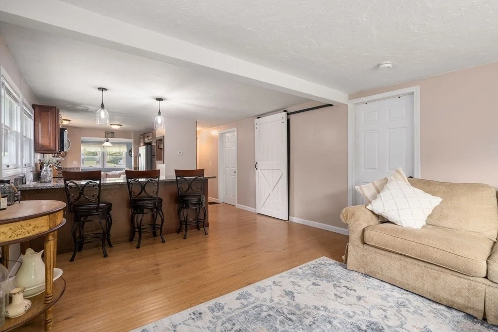 Photo of 10 Riverside Dr